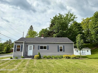 2992 Ny Highway 43, Averill Park, NY 12018