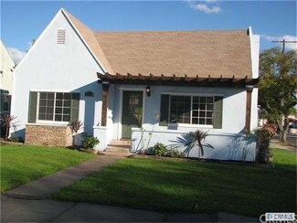 1703 W 82nd St, Los Angeles, CA 90047