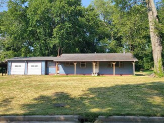 206 S State Road 159, Edwardsport, IN 47528