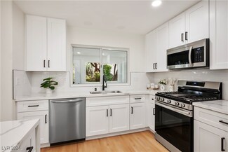 2217 Hallston St, Las Vegas, NV 89134