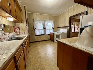 4670 Opu Rd, Kalaheo, HI 96741