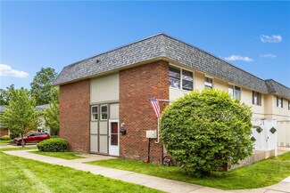 235 College Park Dr, Coraopolis, PA 15108