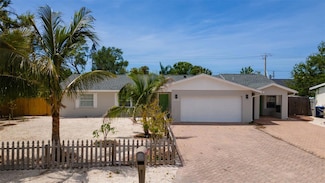 2424 Whippoorwill Cir, Sarasota, FL 34231