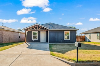 309 Avenue H, Abernathy, TX 79311