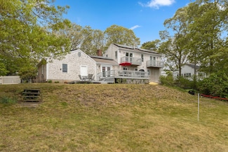 25 Snow Creek Dr, Hyannis, MA 02601