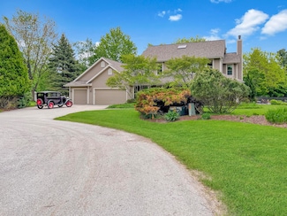 2307 W Willow Creek Ln, Sheboygan, WI 53083