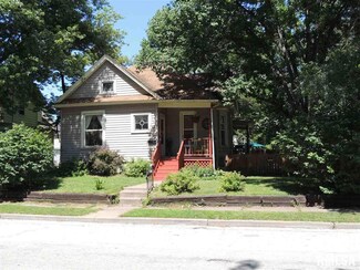 225 S Pine St, Davenport, IA 52802
