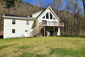 54 Forest Ridge Dr, Bristol, VT 05443