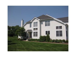 40 Deep Meadow Ln Unit 19, East Greenwich, RI 02818