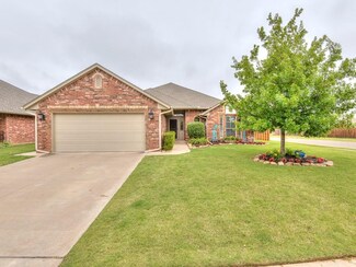 1701 SW 32nd St, Moore, OK 73160