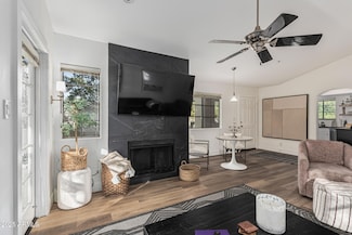 6885 E Cochise Rd Unit 201, Paradise Valley, AZ 85253