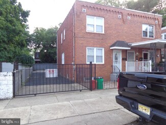 1270 Chase St, Camden, NJ 08104