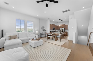 4325 Arlington St, Houston, TX 77022