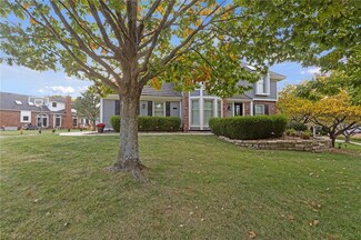 513 NE Sawgrass Ct, Lees Summit, MO 64064