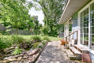 802 Hickory, Cassville, MO 65625