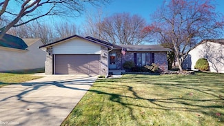 51903 N Adele Cir, Chesterfield, MI 48047