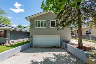 1525 Grove Dr, Round Lake Beach, IL 60073