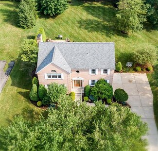 116 Breezewood Dr, Venetia, PA 15367