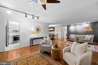 111 Hamlet Hill Rd Unit 1113, Baltimore, MD 21210