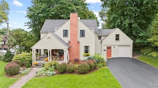 206 Lansdowne Rd, Syracuse, NY 13214