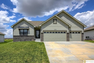 12618 Glenn St, Papillion, NE 68046