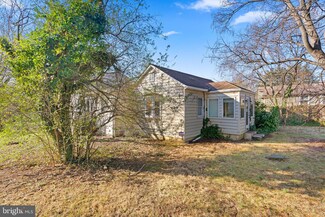 4834 Seminole Ave, Alexandria, VA 22312