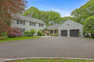33 Carrington Dr, Greenwich, CT 06831