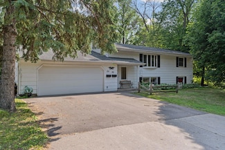 84 Logan Ave W, Saint Paul, MN 55118