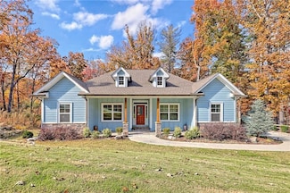 562 Yonah Lake Dr, Sautee Nacoochee, GA 30571