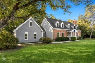 8 Tanglewood Ln, Hawthorn Woods, IL 60047