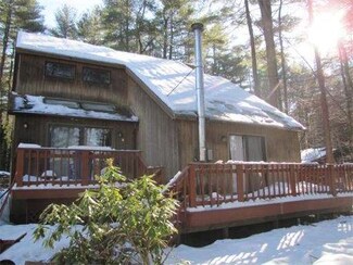2 Ledgewood Dr, Sunderland, MA 01375