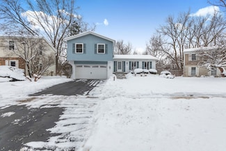 710 Morris Ct, Lombard, IL 60148