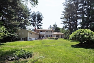 7 Field Rd, Lexington, MA 02421