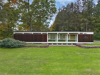 5973 Walworth Rd, Ontario, NY 14519