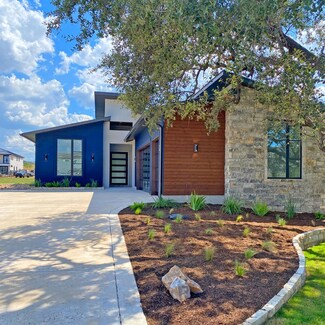 105 Blue Heron Dr, Kingsland, TX 78639
