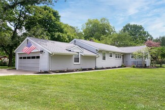 811 Wellington Dr, Springfield, OH 45506