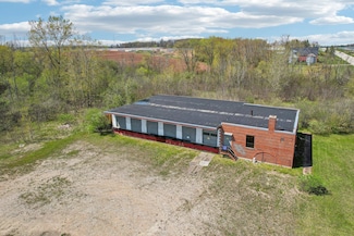 1915 County Rd W, Grafton, WI 53024