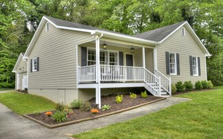 99 Kingtown St, Blue Ridge, GA 30513