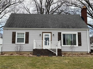 4646 Waseka Ln, Youngstown, OH 44512