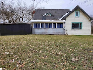 7434 N Osborn Rd, Elwell, MI 48832