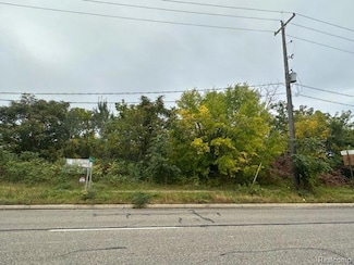 4055 Davison Rd, Burton, MI 48509
