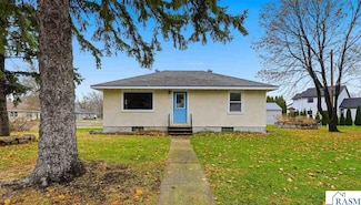 302 Minnesota Ave E, Minnesota Lake, MN 56068