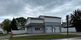220 Franklin St, Wapello, IA 52653