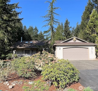 7255 Alpenview Place NW, Seabeck, WA 98380