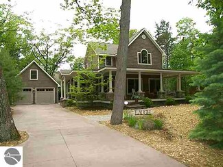 6267 W Cottage Ln, Glen Arbor, MI 49636