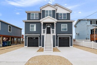 11 Cranbury Lake Dr, Little Egg Harbor Township, NJ 08087