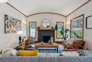 2512 Best Ave, Oakland, CA 94601