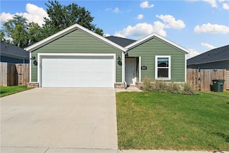 5943 W Holdcroft Dr, Fayetteville, AR 72704