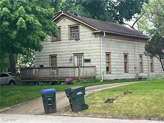 2032 3rd St, Cuyahoga Falls, OH 44221