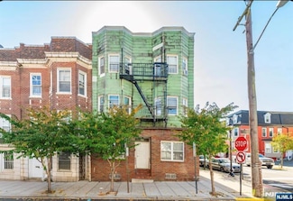 123 47th St, Union City, NJ 07087